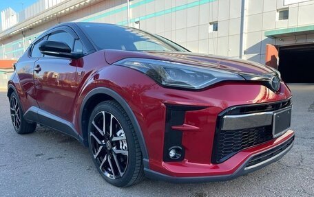 Toyota C-HR I рестайлинг, 2022 год, 1 850 000 рублей, 5 фотография