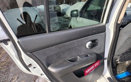 Nissan Tiida, 2011 год, 690 000 рублей, 4 фотография