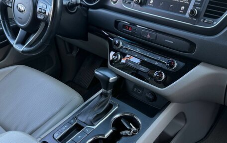 KIA Carnival III, 2019 год, 2 549 999 рублей, 10 фотография