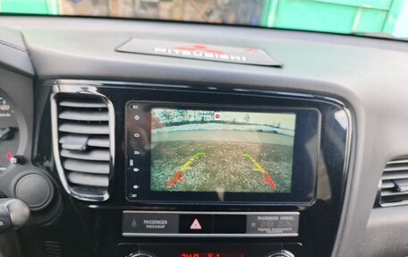 Mitsubishi Outlander III рестайлинг 3, 2019 год, 2 300 000 рублей, 11 фотография