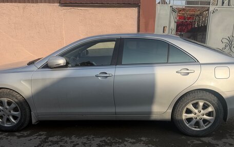 Toyota Camry, 2010 год, 750 000 рублей, 3 фотография