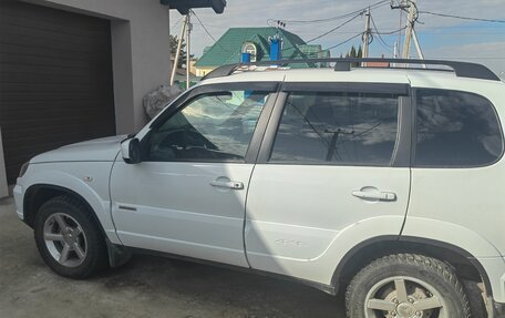 Chevrolet Niva I рестайлинг, 2017 год, 730 000 рублей, 4 фотография