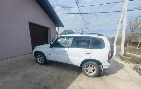 Chevrolet Niva I рестайлинг, 2017 год, 730 000 рублей, 5 фотография