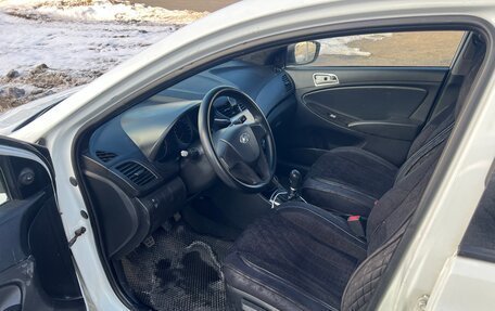 Hyundai Solaris II рестайлинг, 2016 год, 350 000 рублей, 5 фотография