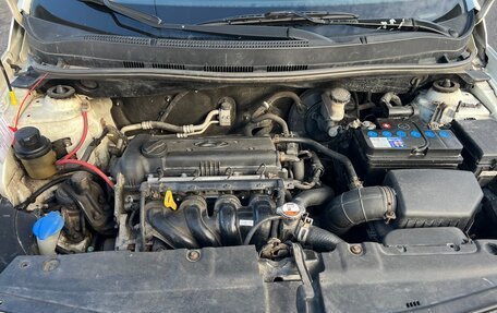 Hyundai Solaris II рестайлинг, 2016 год, 350 000 рублей, 14 фотография