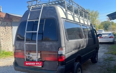 Toyota HiAce H100, 1994 год, 1 000 000 рублей, 2 фотография