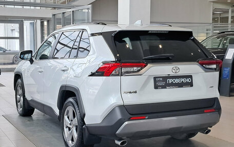 Toyota RAV4, 2020 год, 3 550 000 рублей, 11 фотография