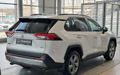 Toyota RAV4, 2020 год, 3 550 000 рублей, 9 фотография