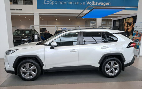 Toyota RAV4, 2020 год, 3 550 000 рублей, 12 фотография