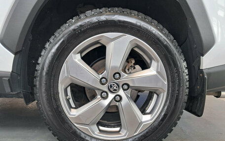 Toyota RAV4, 2020 год, 3 550 000 рублей, 22 фотография