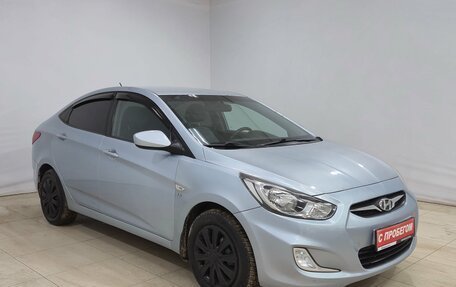 Hyundai Solaris II рестайлинг, 2011 год, 585 000 рублей, 3 фотография