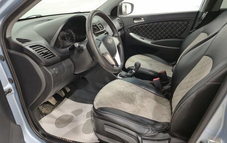 Hyundai Solaris II рестайлинг, 2011 год, 585 000 рублей, 9 фотография