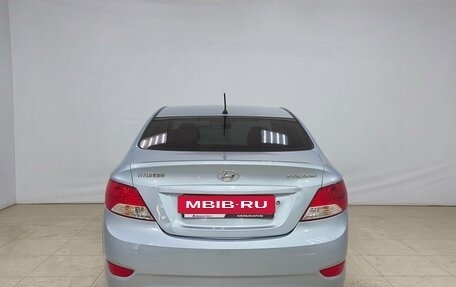 Hyundai Solaris II рестайлинг, 2011 год, 585 000 рублей, 5 фотография
