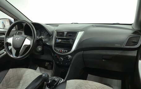 Hyundai Solaris II рестайлинг, 2011 год, 585 000 рублей, 12 фотография