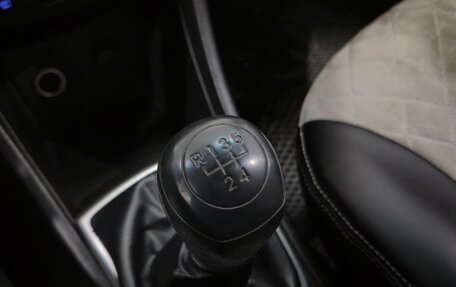 Hyundai Solaris II рестайлинг, 2011 год, 585 000 рублей, 19 фотография