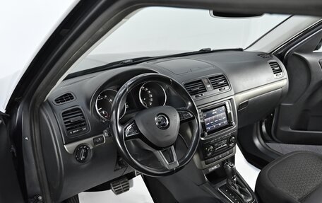 Skoda Yeti I рестайлинг, 2016 год, 1 399 000 рублей, 6 фотография