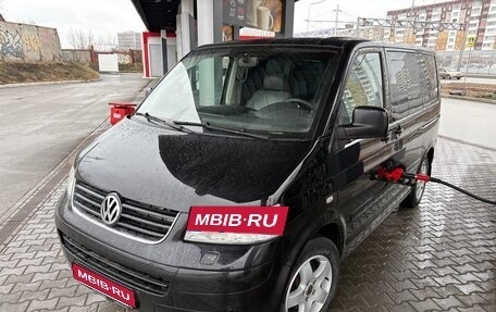 Volkswagen Multivan T5, 2004 год, 1 250 000 рублей, 1 фотография