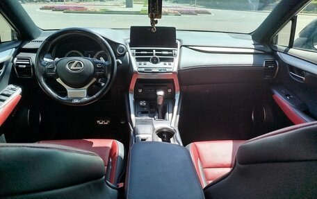 Lexus NX I, 2019 год, 3 850 000 рублей, 8 фотография