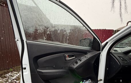 Hyundai ix35 I рестайлинг, 2010 год, 800 000 рублей, 4 фотография