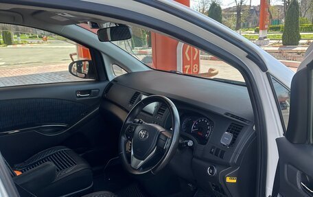 Toyota ISis I, 2014 год, 1 450 000 рублей, 7 фотография