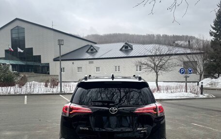 Toyota RAV4, 2018 год, 2 300 000 рублей, 7 фотография