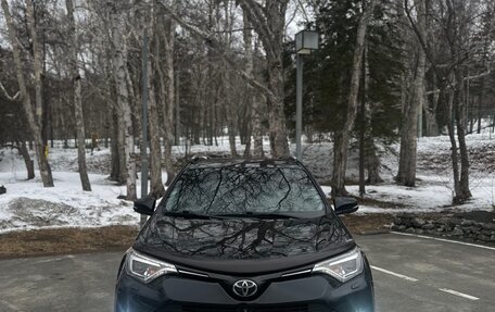 Toyota RAV4, 2018 год, 2 300 000 рублей, 3 фотография