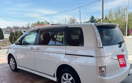 Toyota ISis I, 2014 год, 1 450 000 рублей, 4 фотография