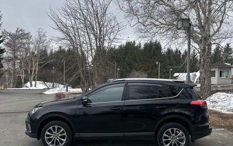 Toyota RAV4, 2018 год, 2 300 000 рублей, 8 фотография