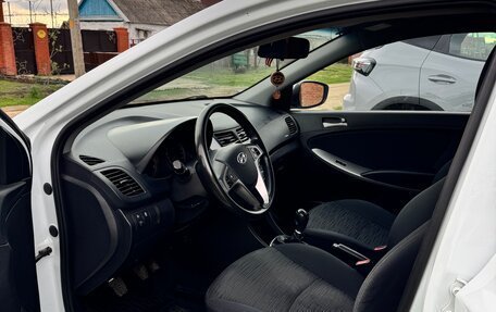 Hyundai Solaris II рестайлинг, 2016 год, 1 160 000 рублей, 4 фотография