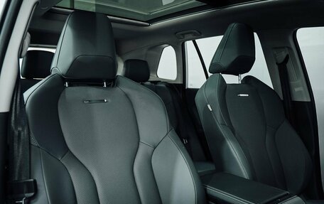 Toyota RAV4, 2025 год, 4 350 000 рублей, 30 фотография