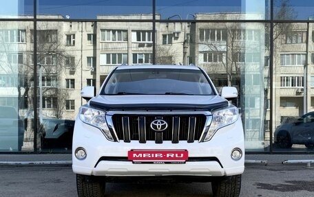 Toyota Land Cruiser Prado 150 рестайлинг 2, 2015 год, 3 300 000 рублей, 2 фотография