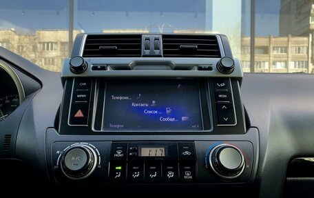 Toyota Land Cruiser Prado 150 рестайлинг 2, 2015 год, 3 300 000 рублей, 12 фотография