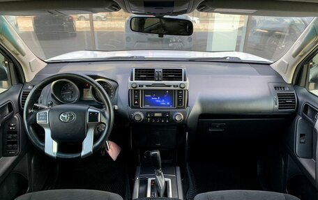 Toyota Land Cruiser Prado 150 рестайлинг 2, 2015 год, 3 300 000 рублей, 11 фотография