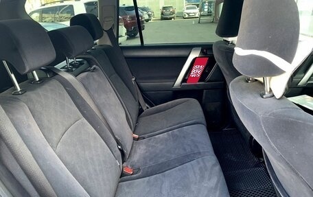 Toyota Land Cruiser Prado 150 рестайлинг 2, 2015 год, 3 300 000 рублей, 10 фотография