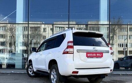 Toyota Land Cruiser Prado 150 рестайлинг 2, 2015 год, 3 300 000 рублей, 7 фотография