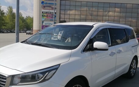 KIA Carnival III, 2019 год, 3 250 000 рублей, 3 фотография