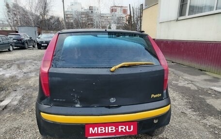 Fiat Punto III Punto Evo рестайлинг, 2000 год, 240 000 рублей, 7 фотография