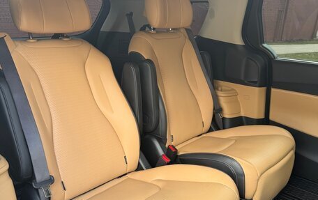 KIA Carnival, 2022 год, 5 900 000 рублей, 17 фотография