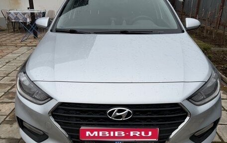 Hyundai Solaris II рестайлинг, 2017 год, 1 200 000 рублей, 1 фотография