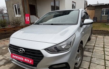 Hyundai Solaris II рестайлинг, 2017 год, 1 200 000 рублей, 4 фотография