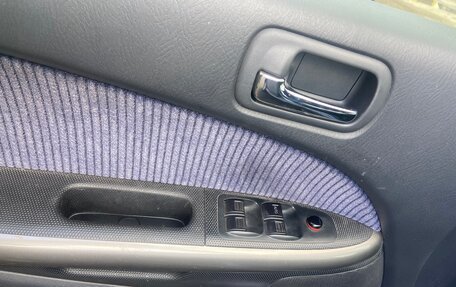 Honda Stream I рестайлинг, 2005 год, 850 000 рублей, 12 фотография