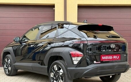 Hyundai Kona, 2023 год, 2 200 000 рублей, 4 фотография