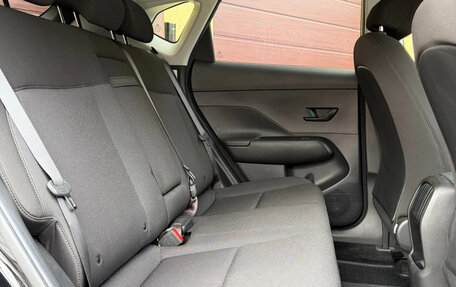 Hyundai Kona, 2023 год, 2 200 000 рублей, 15 фотография