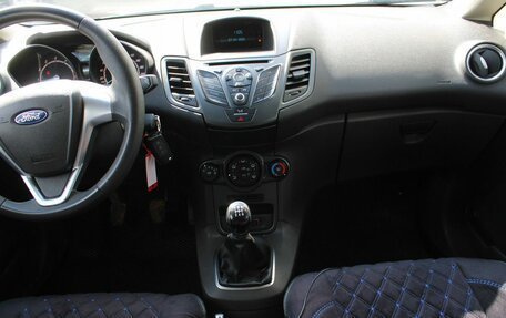 Ford Fiesta, 2015 год, 645 000 рублей, 9 фотография