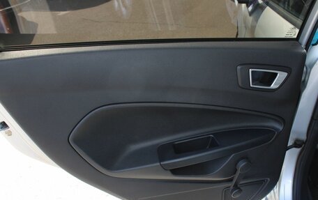 Ford Fiesta, 2015 год, 645 000 рублей, 20 фотография