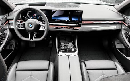 BMW 5 серия, 2025 год, 7 210 000 рублей, 4 фотография