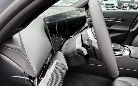 BMW 5 серия, 2025 год, 7 210 000 рублей, 10 фотография