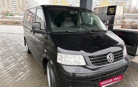 Volkswagen Multivan T5, 2004 год, 1 250 000 рублей, 2 фотография