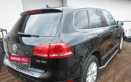 Volkswagen Touareg III, 2011 год, 1 870 000 рублей, 2 фотография