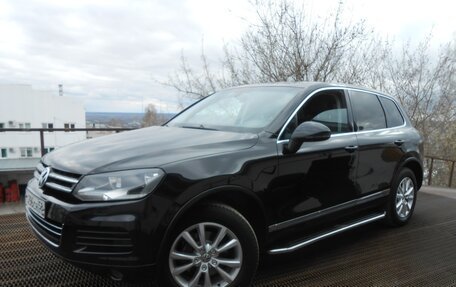 Volkswagen Touareg III, 2011 год, 1 870 000 рублей, 3 фотография